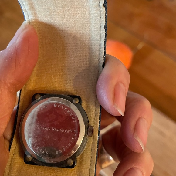 LILIAN VERNON vintage 70style adjustabl cuff wrist watch.Floral Embroidery denim - Picture 5 of 8